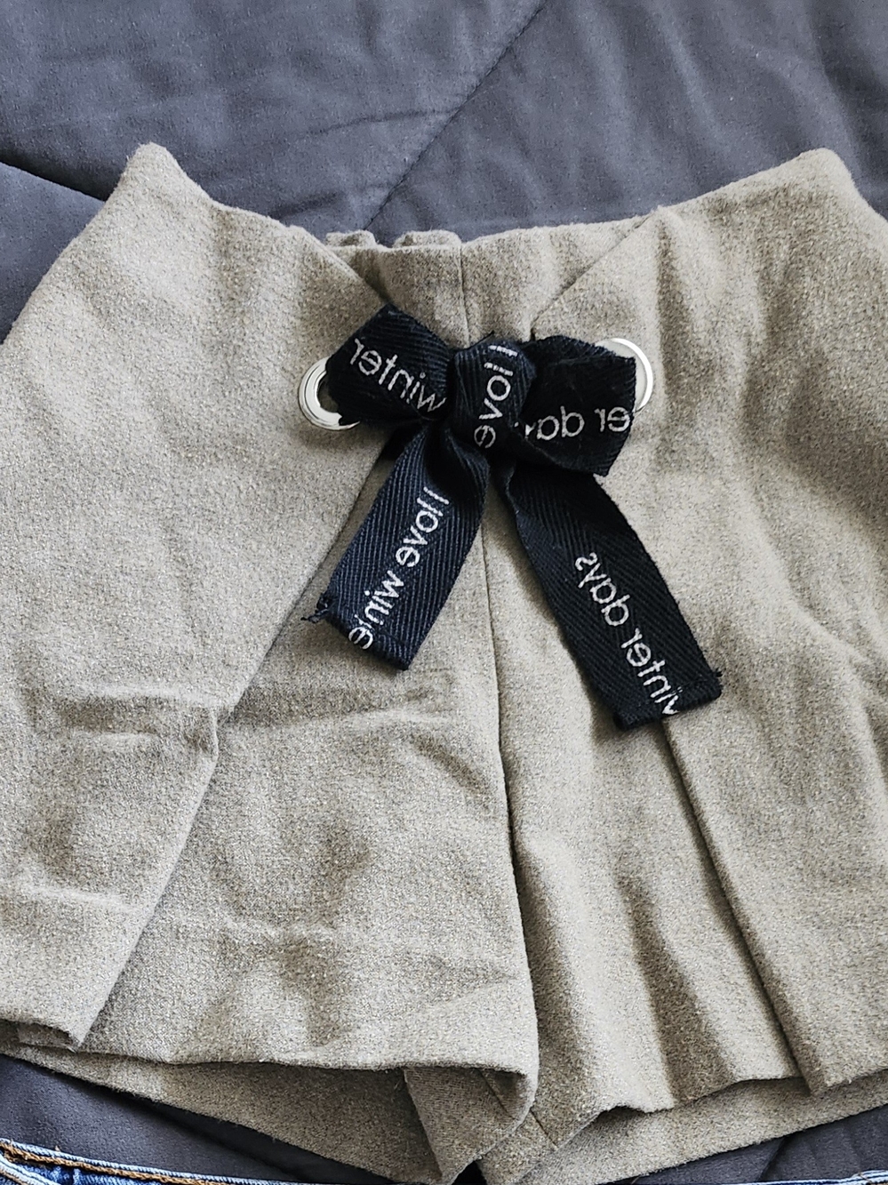 Zara High-Waist Khaki Pleated Mini Skirt with Logo Ribbon